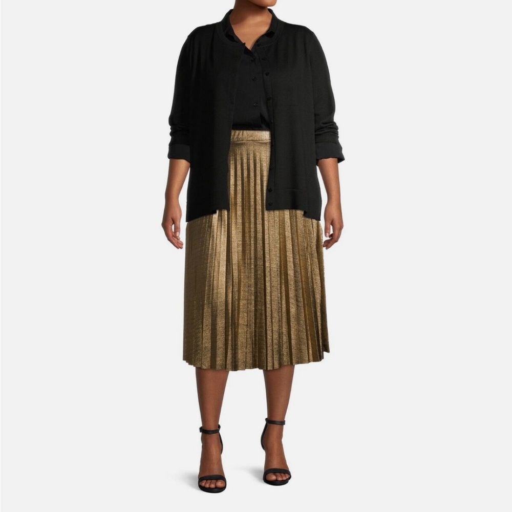 Elegant Gold Pleated Skirt